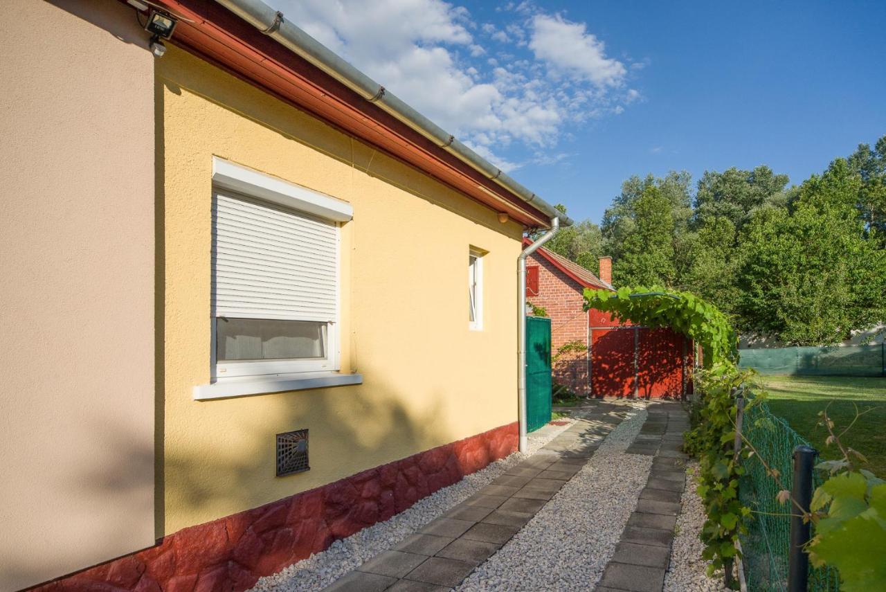 Apartman Kuckoval Daire Balatonföldvár Dış mekan fotoğraf